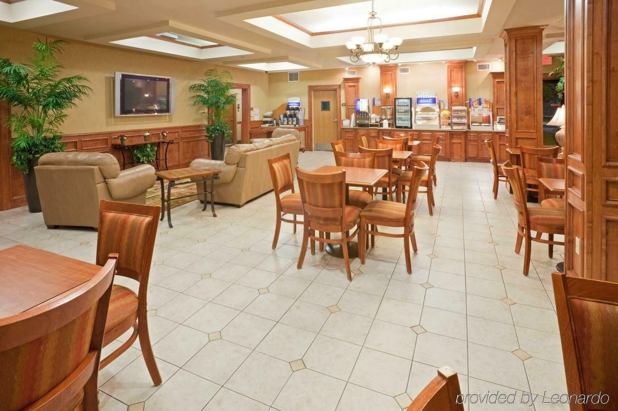 法尔假日套房酒店 外观 照片